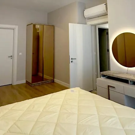 53 Fully Equipped Vip Near Basaksehir شقة *