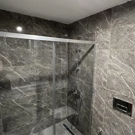 53 Fully Equipped Vip Near Basaksehir شقة *